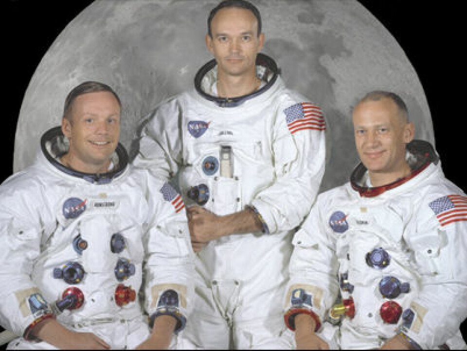 Gruppebilde med romdrakter. Armstrong fra venstre, så Collins og Aldrin. (Foto: NASA)