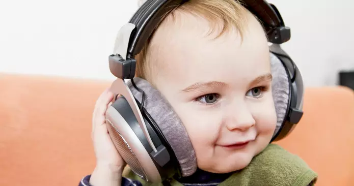 De fleste mennesker liker musikk. Og de klarer lett å høre forskjell på snakking og musikk. (Illustrasjonsbilde: Colourbox)