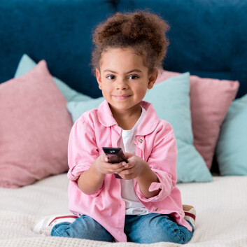 Kids who had a TV in their bedroom when they were 6 years old had slightly lower emotion understanding when they were 8, compared to children who did not have a TV in their bedroom, the researchers found. Photo: Colourbox Kids who had a TV in their bedroom when they were 6 years old had slightly lower emotion understanding when they were 8, compared to children who did not have a TV in their bedroom, the researchers found. Photo: Colourbox
