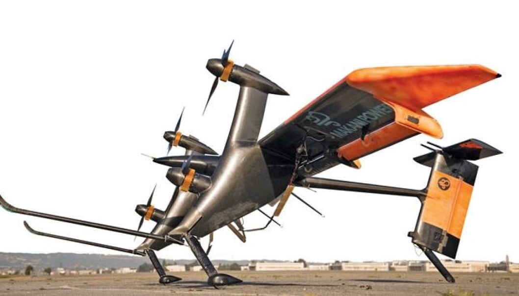 Drageenergi: Her er protypen av det flyvende vindkraftverket som Google-eide Makani Power antyder at kan komme i salg fra slutten av 2015. Makanis løsning er utformet som en vinge med propeller og strømgeneratorer. Dragen skal kunne produsere 1 megawatt, tilsvarende strømforbruket til 50 norske husstander. En stor vindmølle kan i dag produsere 2 MW. Makani Power Drageenergi: Her er protypen av det flyvende vindkraftverket som Google-eide Makani Power antyder at kan komme i salg fra slutten av 2015. Makanis løsning er utformet som en vinge med propeller og strømgeneratorer. Dragen skal kunne produsere 1 megawatt, tilsvarende strømforbruket til 50 norske husstander. En stor vindmølle kan i dag produsere 2 MW. Makani Power