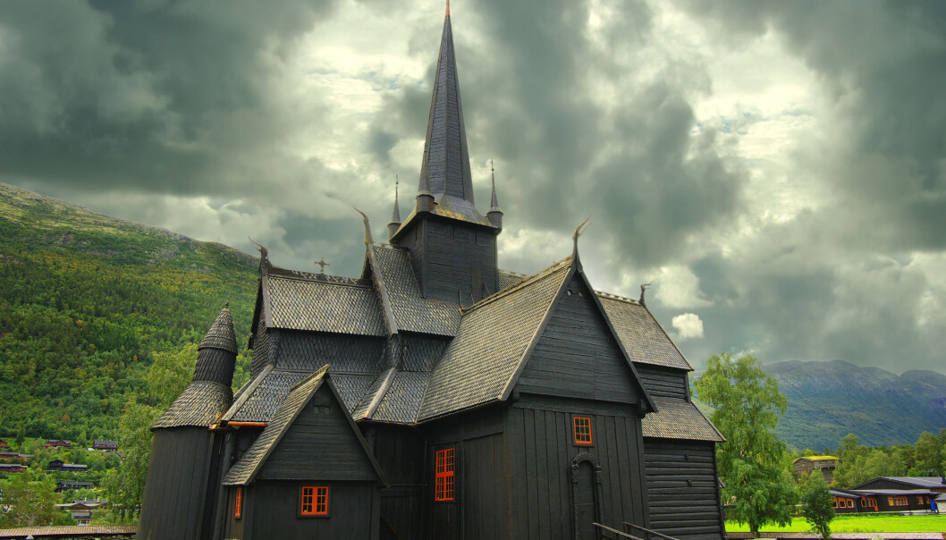 Stormskyer over kirketaket. Foto: Shutterstock Stormskyer over kirketaket. Foto: Shutterstock