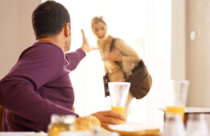 Norske par er mest uenige om husarbeid. Men også penger og jobb skaper gnisninger i mange parforhold. (Illustrasjonsfoto: Colourbox) Norske par er mest uenige om husarbeid. Men også penger og jobb skaper gnisninger i mange parforhold. (Illustrasjonsfoto: Colourbox)