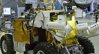 Styrer bil fra romstasjon ved hjelp av verdensrom-internett