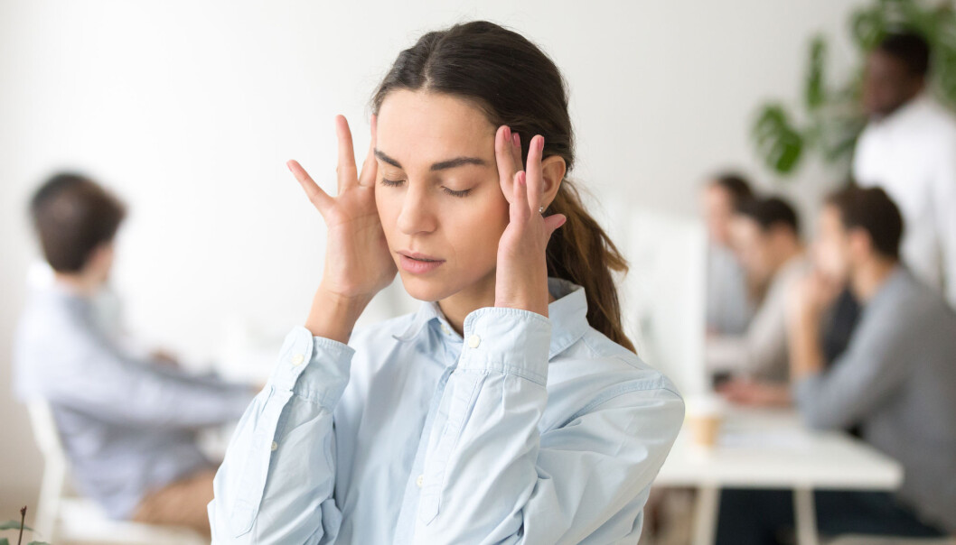 Det å høre stemmer som enten høres ut som de kommer fra inni hodet eller utenfor, er den vanligste formen for psykoselignenede opplevelser. (Foto: fizkes / Shutterstock / NTB scanpix) Det å høre stemmer som enten høres ut som de kommer fra inni hodet eller utenfor, er den vanligste formen for psykoselignenede opplevelser. (Foto: fizkes / Shutterstock / NTB scanpix)