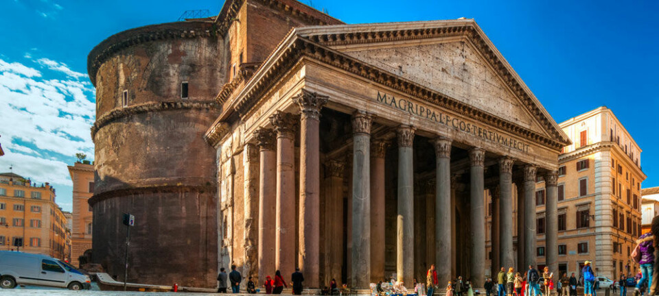 Pantheon i Roma er nesten 2000 år gammel. På den tiden var Roma Europas kulturelle sentrum. Microstock