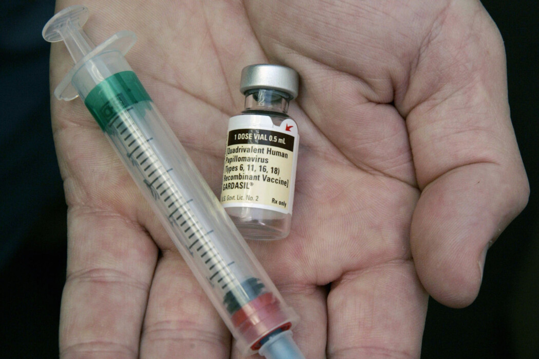 Siden 2009 har alle norske jenter fått tilbud om HPV-vaksine i 7. klasse. Fra høsten 2018 har også guttene fått tilbud om vaksinen, som blant annet beskytter mot livmorhalskreft. (Foto: AP Photo/Charles Rex Arbogas, NTB scanpix) Siden 2009 har alle norske jenter fått tilbud om HPV-vaksine i 7. klasse. Fra høsten 2018 har også guttene fått tilbud om vaksinen, som blant annet beskytter mot livmorhalskreft. (Foto: AP Photo/Charles Rex Arbogas, NTB scanpix)