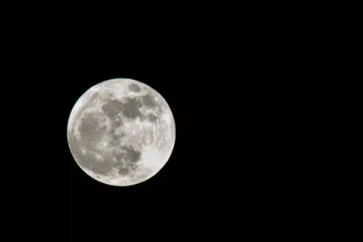 Vi vet enda ikke vet helt sikkert hvordan månen ble til. (Foto: Colourbox)