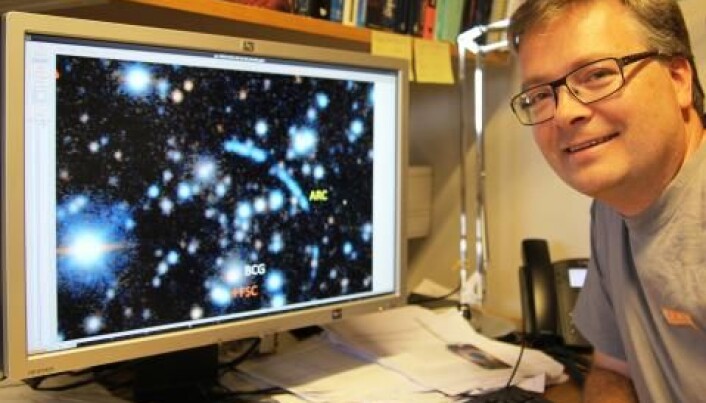 Håkon Dahle at the time of the first ground-based observation of the Sunburst Arc. (Photo: Espen Haakstad/UiO) Håkon Dahle at the time of the first ground-based observation of the Sunburst Arc. (Photo: Espen Haakstad/UiO)