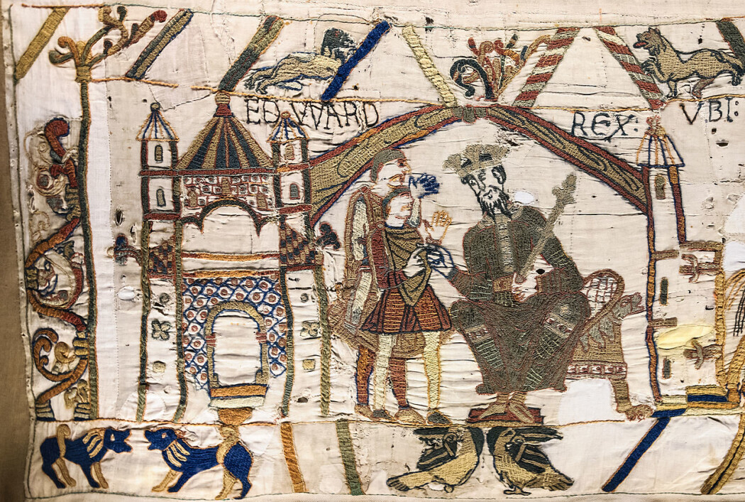 Det første bildet på Bayeux-teppet: Edvard Bekjenneren på tronen i Westminster, med etterfølgeren Harold Godwinson foran. Det første bildet på Bayeux-teppet: Edvard Bekjenneren på tronen i Westminster, med etterfølgeren Harold Godwinson foran.