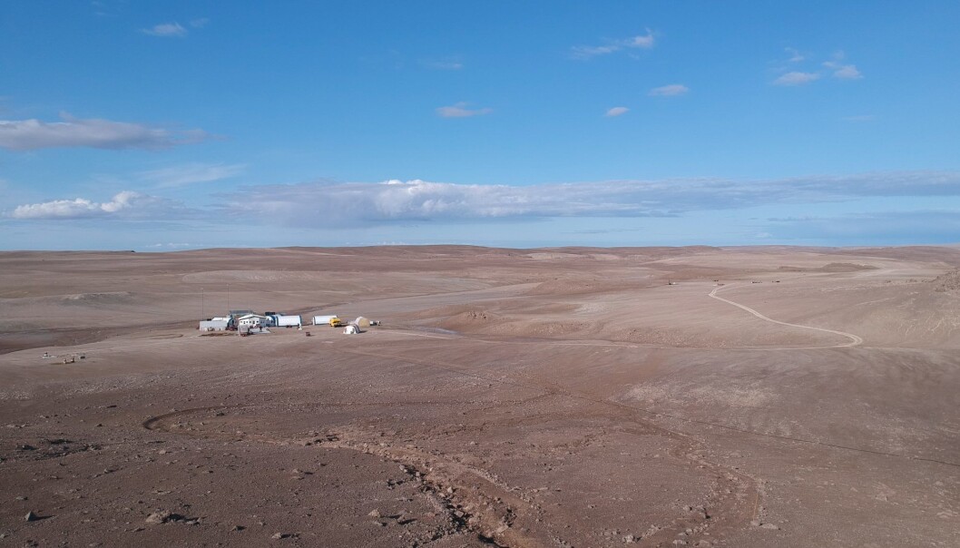 Forskningsstasjonen på Devon Island ligger i helt spesielle omgivelser som passer perfekt til testing av romfartsteknologi. Forskningsstasjonen på Devon Island ligger i helt spesielle omgivelser som passer perfekt til testing av romfartsteknologi.