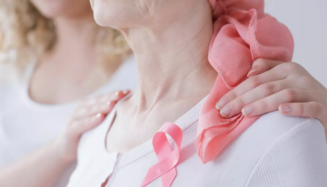 De som tar hormonbehandling i overgangsalderen har større sjanse for å få brystkreft. Men hvor stor risikoen er, avhenger av typen behandling og hvor lenge de går på den.