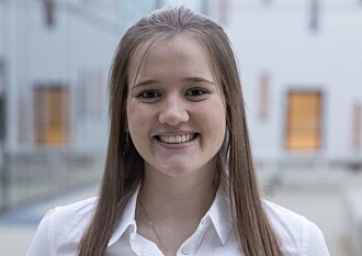 – Jeg tror flere hadde ønsket å studere økonomi dersom de visste mer om hvor bredt studiet er, sier student Ingrid Stolt-Nielsen. – Jeg tror flere hadde ønsket å studere økonomi dersom de visste mer om hvor bredt studiet er, sier student Ingrid Stolt-Nielsen.