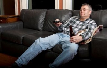 To timer tv-titting om dagen gir høyere risiko for diabetes og hjertesykdommer. (Foto: iStockphoto) To timer tv-titting om dagen gir høyere risiko for diabetes og hjertesykdommer. (Foto: iStockphoto)