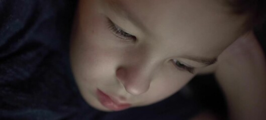 Blir hjernen annerledes hvis barn ser på skjerm i timevis?