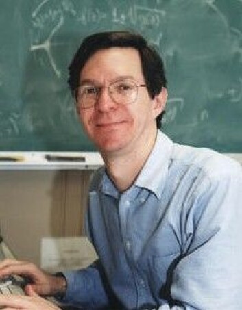 Luring. Alan Sokal bløffet i artikkel for å avsløre det han mente var en flørt med relativisme og irrasjonalisme i vitenskapen. (Foto: http://physics.as.nyu.edu/object/AlanSokal.html) Luring. Alan Sokal bløffet i artikkel for å avsløre det han mente var en flørt med relativisme og irrasjonalisme i vitenskapen. (Foto: http://physics.as.nyu.edu/object/AlanSokal.html)