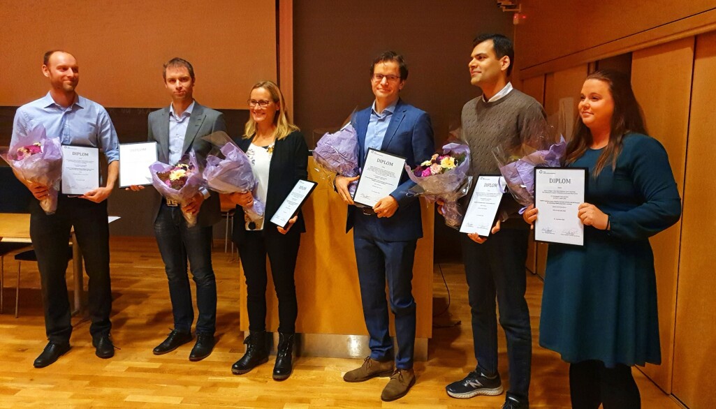 Prisvinnerne (fra venstre): Erik Prestgaard, Trond Michelsen, Kari Nytrøen, Asbjørn Christophersen, Muhammed Ali og Marte Sneeggen. I bakgrunnen: Erlend Smeland. Prisvinnerne (fra venstre): Erik Prestgaard, Trond Michelsen, Kari Nytrøen, Asbjørn Christophersen, Muhammed Ali og Marte Sneeggen. I bakgrunnen: Erlend Smeland.