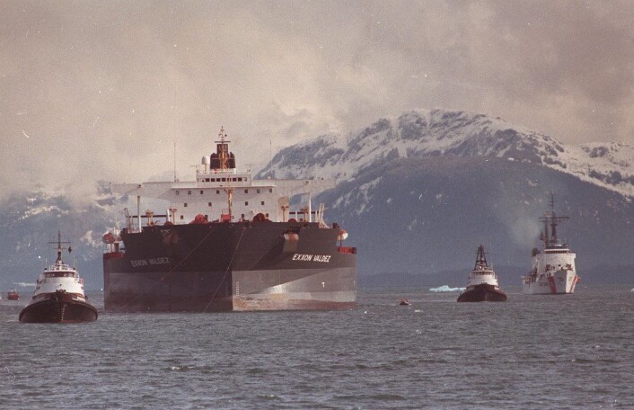 For 25 år siden grunnet Exxon Valdez utenfor Alaska. (Foto: AL GRILLO/Associated Press/Scanpix) For 25 år siden grunnet Exxon Valdez utenfor Alaska. (Foto: AL GRILLO/Associated Press/Scanpix)
