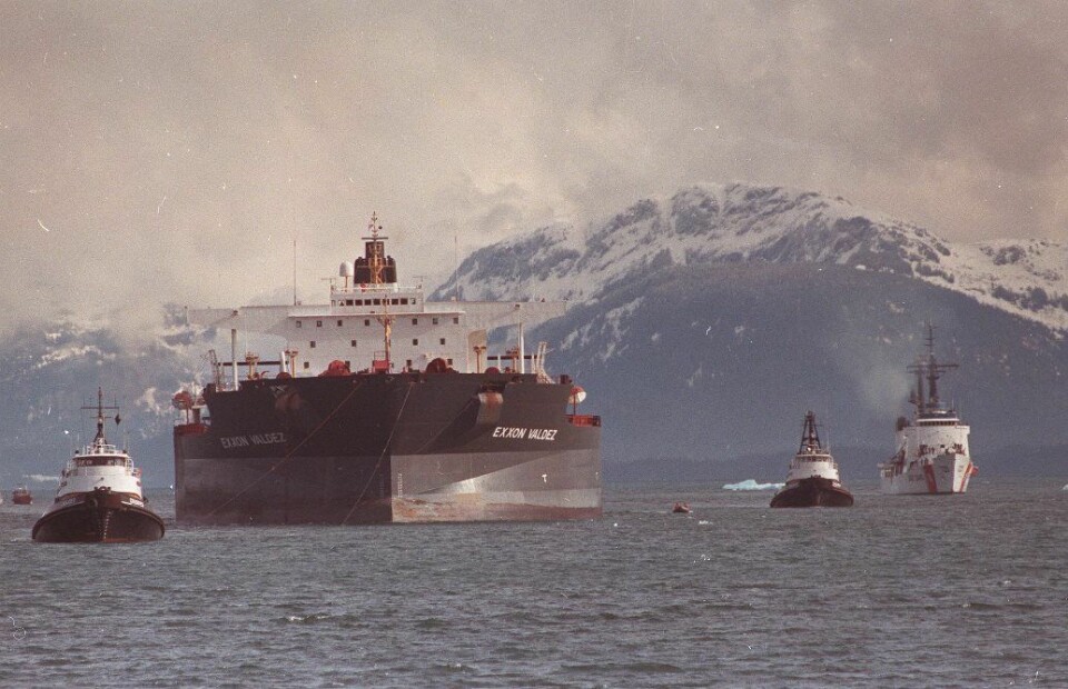 For 25 år siden grunnet Exxon Valdez utenfor Alaska. (Foto: AL GRILLO/Associated Press/Scanpix)
