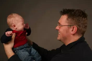 Pappaperm gir større følelsesmessig tilknytning til barnet, mener islandske pappaer. (Illustrasjonsfoto: www.colourbox.no)
