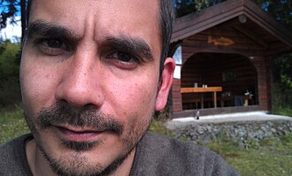 Forsker Hadi Strømmen Lile peker på et stort gap mellom opplæringsmålene og realiteten i skolen når det kommer til menneskerettighetene. Forsker Hadi Strømmen Lile peker på et stort gap mellom opplæringsmålene og realiteten i skolen når det kommer til menneskerettighetene.