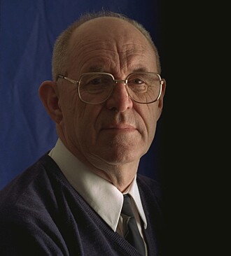 Professor emeritus Jens Glad Balchen. Foto fra brosjyren «Teknologi for samfunnet» fra 1998. Professor emeritus Jens Glad Balchen. Foto fra brosjyren «Teknologi for samfunnet» fra 1998.