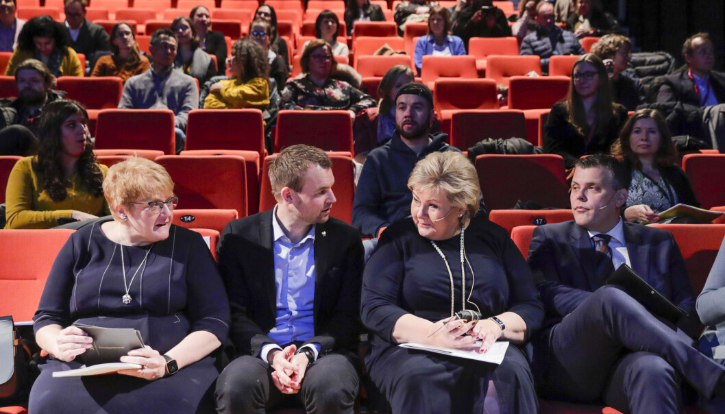 Kultur- og likestillingsminister Trine Skei Grande (V), barne- og familieminister Kjell Ingolf Ropstad (KrF) statsminister Erna Solberg (H) og justisminister Jøran Kallmyr (Frp) under lanseringen av handlingsplanen på Rommen scene i Oslo. Kultur- og likestillingsminister Trine Skei Grande (V), barne- og familieminister Kjell Ingolf Ropstad (KrF) statsminister Erna Solberg (H) og justisminister Jøran Kallmyr (Frp) under lanseringen av handlingsplanen på Rommen scene i Oslo.