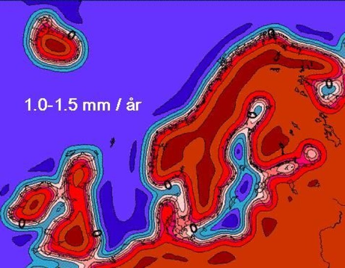 Figur 2. Beregnet hydro-isostasi forårsaket av 130 m havnivåstigning de siste 18 000 år. Mørk blå farge indikerer innsynkning på 1.5 mm/år, lyse blått 1.0 mm/år. Figur 2. Beregnet hydro-isostasi forårsaket av 130 m havnivåstigning de siste 18 000 år. Mørk blå farge indikerer innsynkning på 1.5 mm/år, lyse blått 1.0 mm/år.