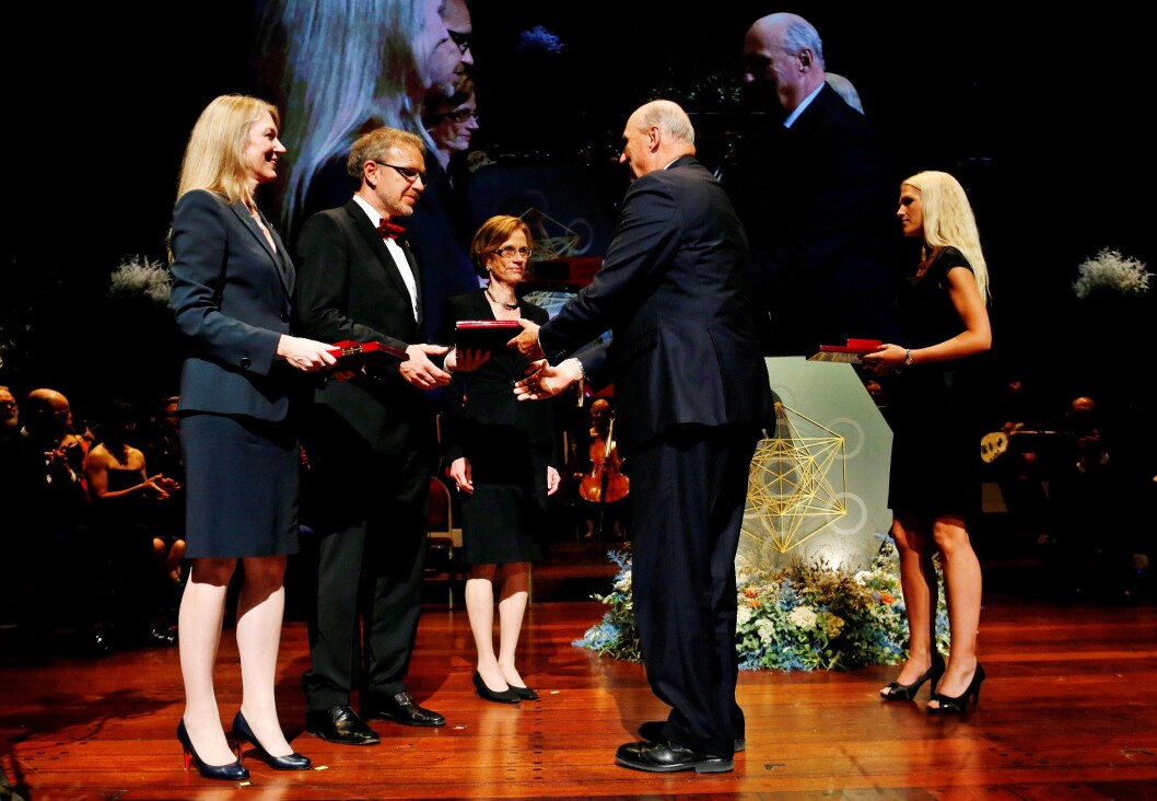 Kong Harald overrekker Kavliprisen 2012 i nevrovitenskap til Cornelia Isabella Bargmann, Winfried Denk og Ann Martin Graybiel. (Foto: Erlend Aas/Scanpix) Kong Harald overrekker Kavliprisen 2012 i nevrovitenskap til Cornelia Isabella Bargmann, Winfried Denk og Ann Martin Graybiel. (Foto: Erlend Aas/Scanpix)