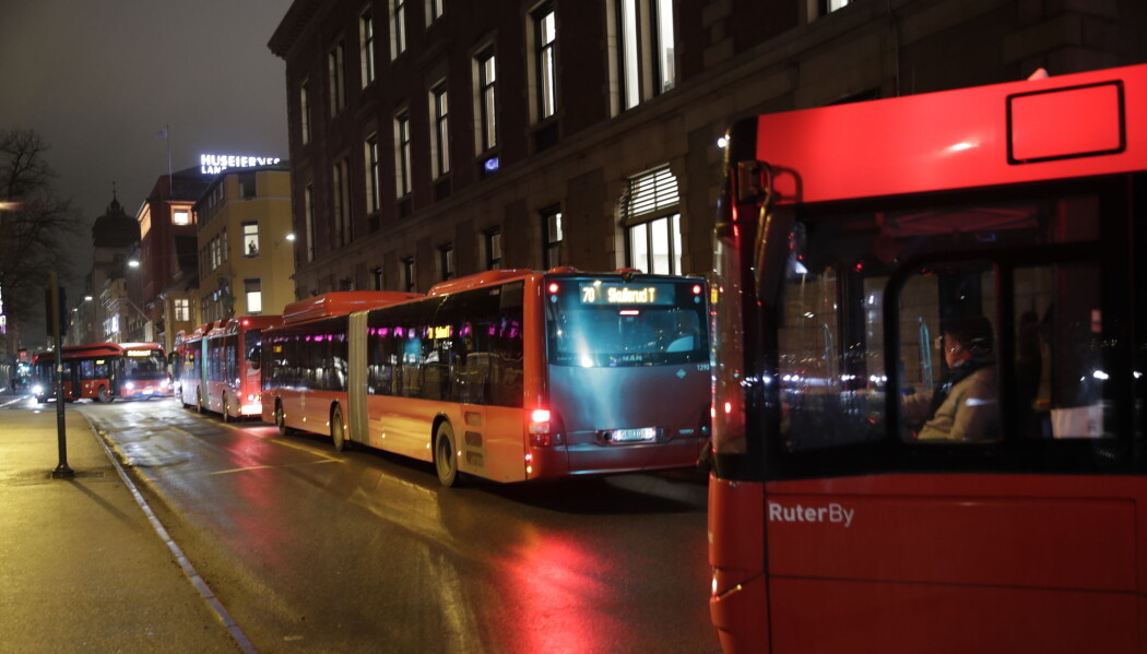 Flere reiste kollektivt i 2019, og særlig busstransport opplever økning i antall passasjerer. Flere reiste kollektivt i 2019, og særlig busstransport opplever økning i antall passasjerer.