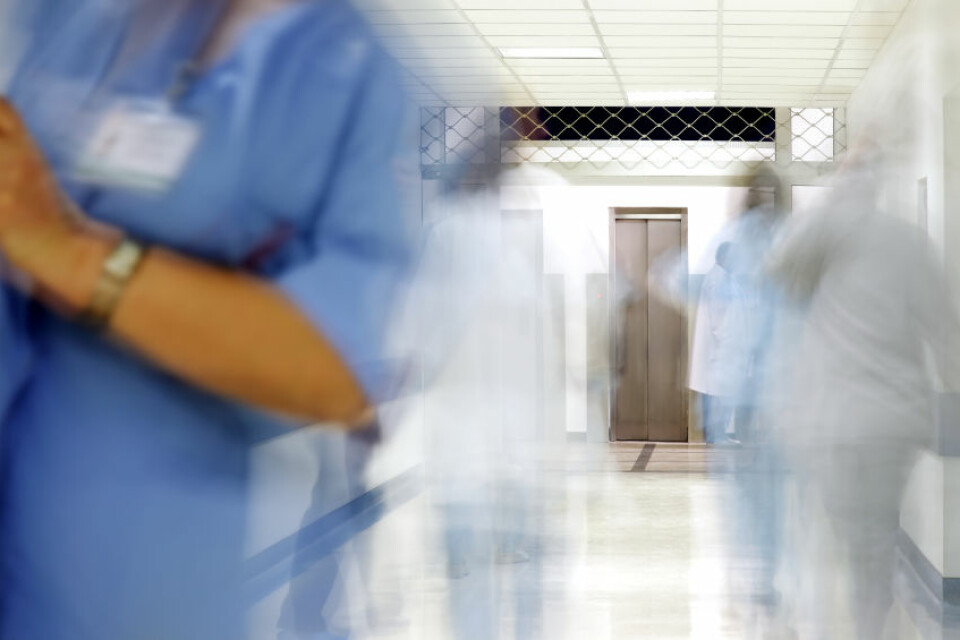 'Ifølge sosiolog Charlene Harrington har private, kommersielle sykehjem færrest ansatte per pasient og dårligst kvalitet på pleien.' (Illustrasjonsfoto: Istockphoto)