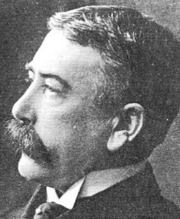 Ferdinand de Saussure (1857–1913) fant opp strukturalismen da han undersøkte hvordan språket vårt fungerer. Etter hans død begynte andre forskere å bruke tankene innenfor historie, sosiologi, antropologi, filmvitenskap og kunsthistorie. (Foto: Wikimedia Commons) Ferdinand de Saussure (1857–1913) fant opp strukturalismen da han undersøkte hvordan språket vårt fungerer. Etter hans død begynte andre forskere å bruke tankene innenfor historie, sosiologi, antropologi, filmvitenskap og kunsthistorie. (Foto: Wikimedia Commons)