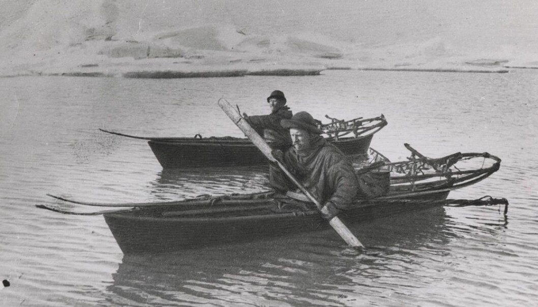 Kajakkene var uvurderlige for Fridtjof Nansen og Hjalmar Johansen under deres forsøk på å nå Nordpolen. Kajakkene var uvurderlige for Fridtjof Nansen og Hjalmar Johansen under deres forsøk på å nå Nordpolen.