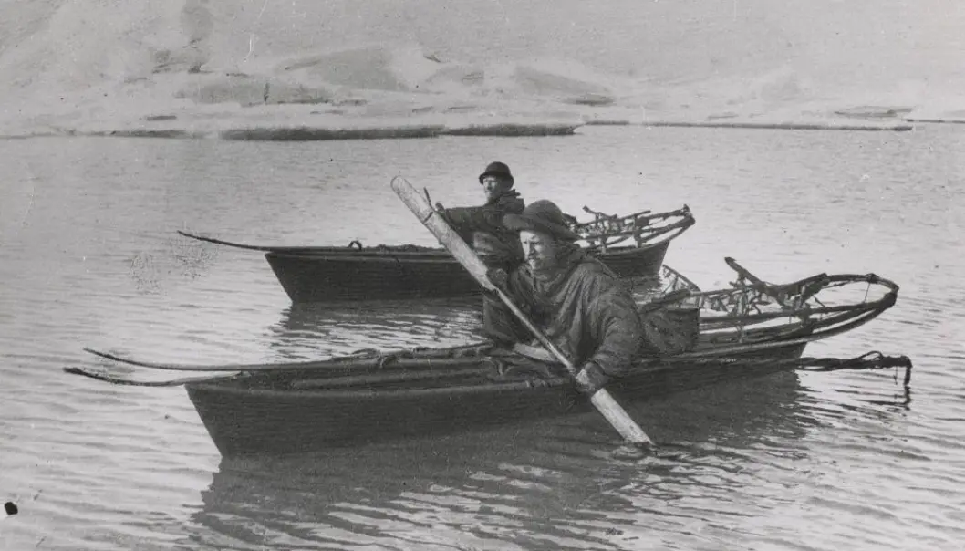 Kajakkene var uvurderlige for Fridtjof Nansen og Hjalmar Johansen under deres forsøk på å nå Nordpolen. Kajakkene var uvurderlige for Fridtjof Nansen og Hjalmar Johansen under deres forsøk på å nå Nordpolen.