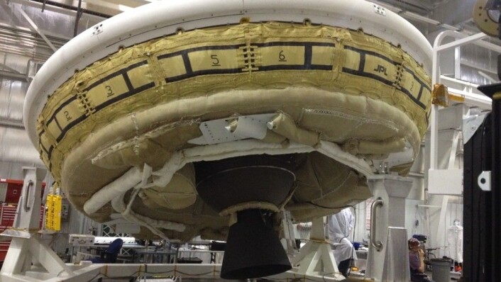 LDSD ligner litt på en blanding av en donut og en flygende tallerken. (Foto: NASA) LDSD ligner litt på en blanding av en donut og en flygende tallerken. (Foto: NASA)
