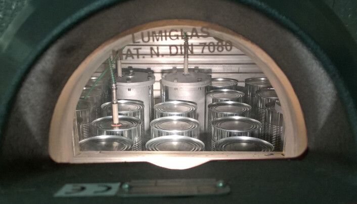 The prototypes were tested in an autoclave together with regular cans. The prototypes were tested in an autoclave together with regular cans.