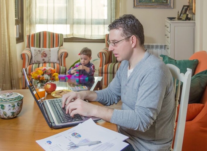 Konflikt jobb/familie: Høye nivåer av tvangsmessig lidenskap henger gjerne sammen med utbrenthet, jobbstress, konflikter mellom jobb og familie. (Foto: Microstock) Konflikt jobb/familie: Høye nivåer av tvangsmessig lidenskap henger gjerne sammen med utbrenthet, jobbstress, konflikter mellom jobb og familie. (Foto: Microstock)