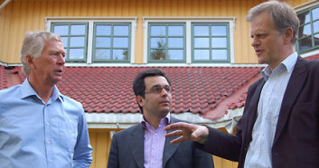 "Et nytt og spennende samarbeid. Kjell Johannessen (t.v.) er prosjektleder i NODE-nettverket og en pådriver for foresight-prosjektet. William Fagerheim, rådgivningsfirmaet Mind the Gap, har tilrettelagt arbeidsmøtene og Jan Dietz (til høyre), Forskningsrådet, har vært en støttespiller i prosessen." "Et nytt og spennende samarbeid. Kjell Johannessen (t.v.) er prosjektleder i NODE-nettverket og en pådriver for foresight-prosjektet. William Fagerheim, rådgivningsfirmaet Mind the Gap, har tilrettelagt arbeidsmøtene og Jan Dietz (til høyre), Forskningsrådet, har vært en støttespiller i prosessen."