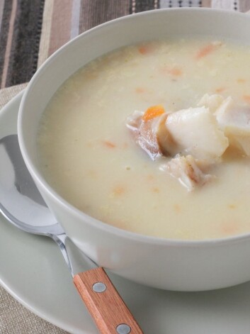 Fisk er sunt, men spiser du bare fløtebasert fiskesuppe kan vinninga fort gå opp i spinninga. (Foto: Colourbox) Fisk er sunt, men spiser du bare fløtebasert fiskesuppe kan vinninga fort gå opp i spinninga. (Foto: Colourbox)