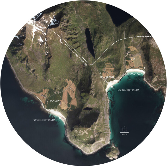 På Vestvågøys ytterside ligger landbruksbygdene Uttakleiv, Haukland og Vik. Hit kommer også tusenvis av turister for å oppleve strendene, og mange tar seg opp til de høye fjelltoppene som reiser seg mange hundre meter rett opp fra havet. Dette er masteroppgavens studieområde. På Vestvågøys ytterside ligger landbruksbygdene Uttakleiv, Haukland og Vik. Hit kommer også tusenvis av turister for å oppleve strendene, og mange tar seg opp til de høye fjelltoppene som reiser seg mange hundre meter rett opp fra havet. Dette er masteroppgavens studieområde.
