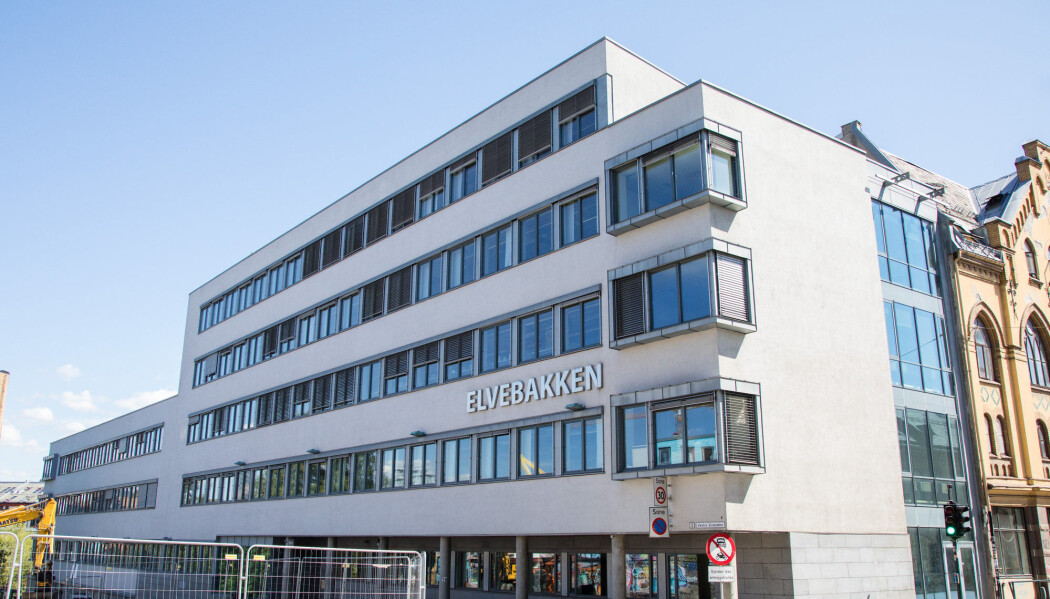 De over 17 000 elevene i Oslo som søker om plass på de videregående skolene i Oslo møter store forskjeller i karakter-krav. Elvebakken videregående skole har i flere år vært en av skolene som krever gode karakterer. Forskere har nå testet flere ulike modeller for inntak. De over 17 000 elevene i Oslo som søker om plass på de videregående skolene i Oslo møter store forskjeller i karakter-krav. Elvebakken videregående skole har i flere år vært en av skolene som krever gode karakterer. Forskere har nå testet flere ulike modeller for inntak.