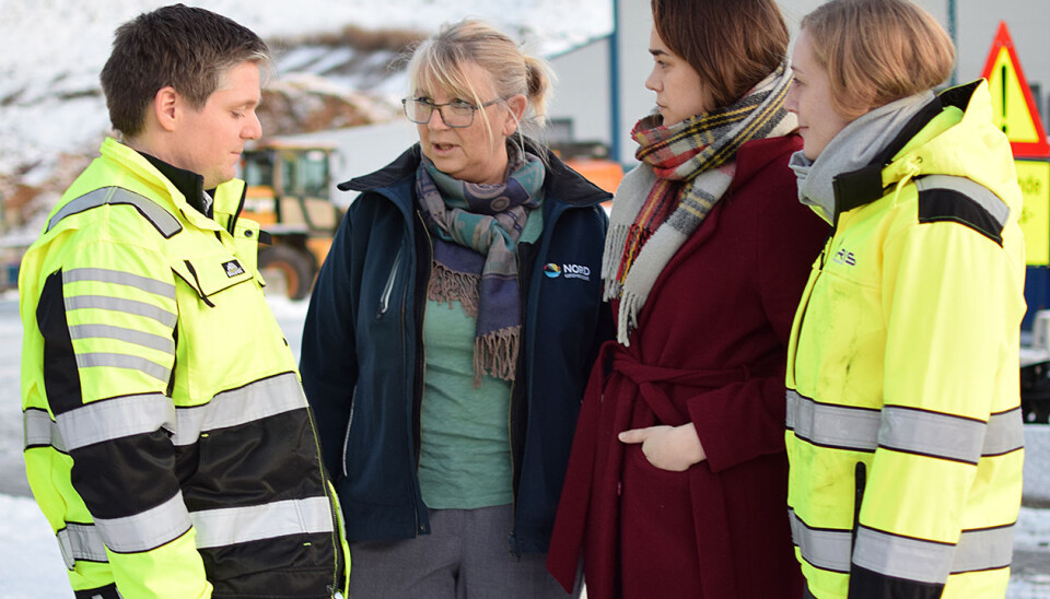 Daglig leder av Iris produksjon, Harald Østbø, professor og prosjektleder ved Nord universitet, Berit Skorstad, markedsansvarlig ved Iris, Pernille Kolsing, og trainee ved Iris, Ingrid Schistad Berg skal samarbeide om gjenbruk av mineraler.