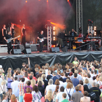 Mange ulike kultur- og opplevelsesbaserte næringer jobber med festivaler som Steinkjerfestivalen. (Foto: Morten Stene) Mange ulike kultur- og opplevelsesbaserte næringer jobber med festivaler som Steinkjerfestivalen. (Foto: Morten Stene)