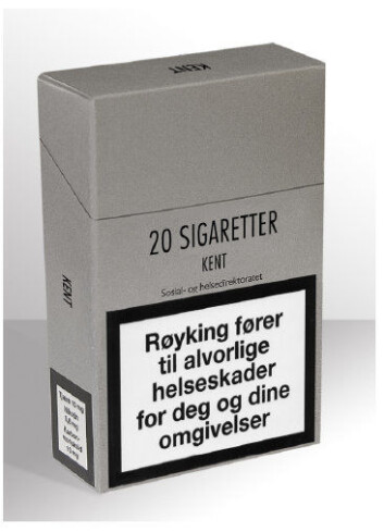 En nøytral sigarettpakke uten farger, logo og skrifttyper. (Foto: SIRUS) En nøytral sigarettpakke uten farger, logo og skrifttyper. (Foto: SIRUS)
