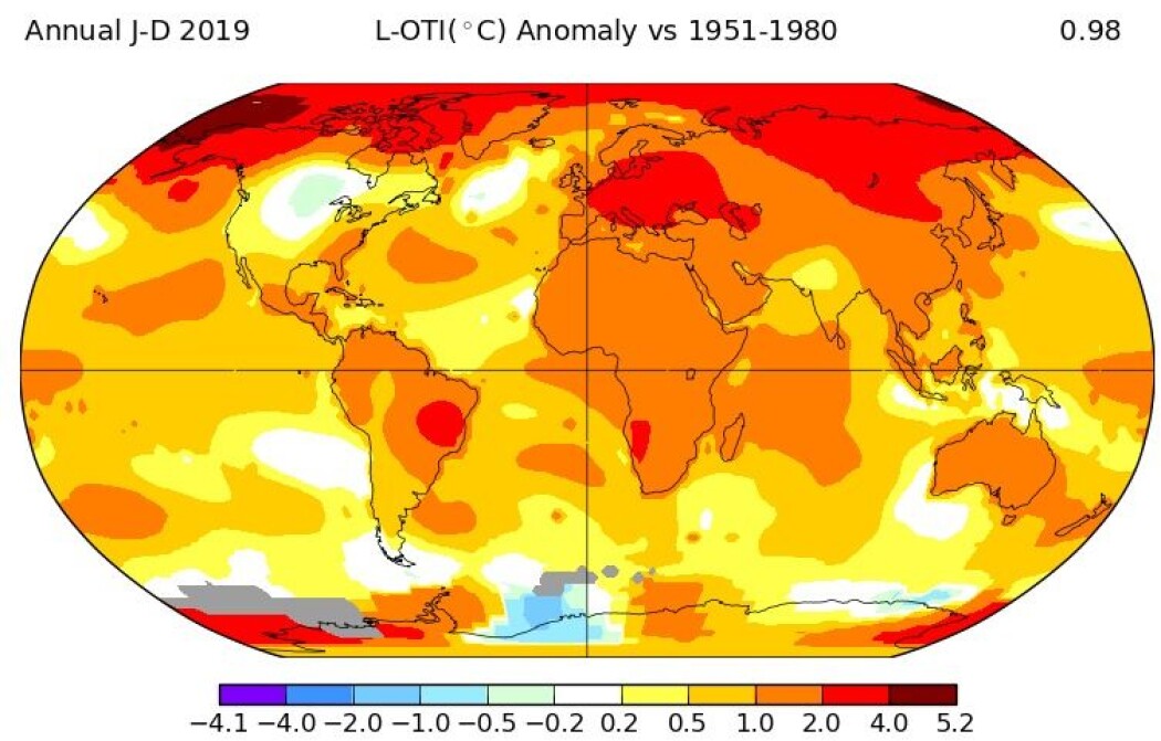 Kartet viser hvordan temperaturøkningen har fordelt seg i verden, sammenlignet med snittet mellom 1951 og 1980. Over Europa har det ligget 2-4 grader høyere enn normalt. Kartet viser hvordan temperaturøkningen har fordelt seg i verden, sammenlignet med snittet mellom 1951 og 1980. Over Europa har det ligget 2-4 grader høyere enn normalt.