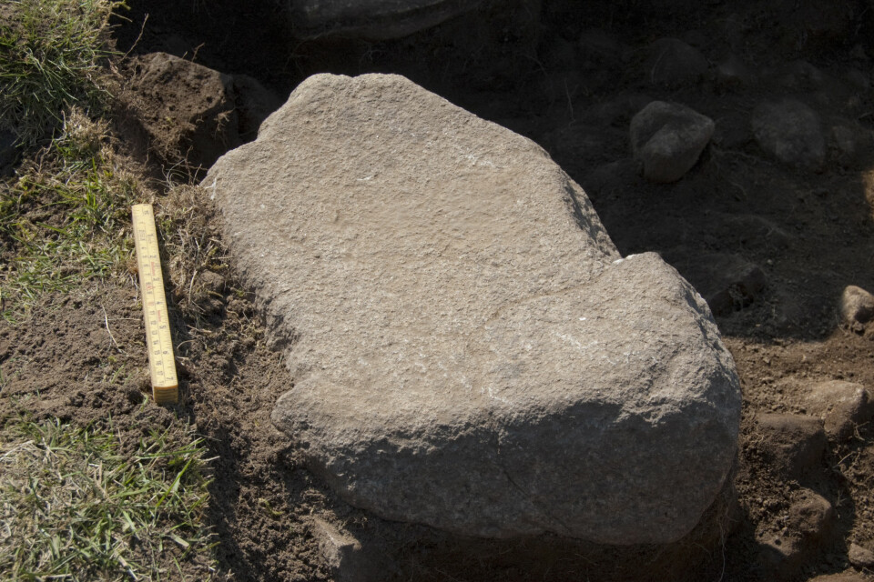 Det ble også funnet en skubbekvern på Hove–Sørbø-utgravingen. (Foto: Even Bjørdal, Arkeologis museum, UiS)
