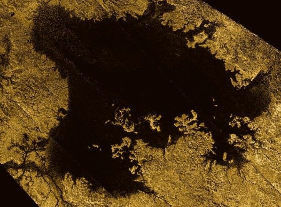 Dette radarbildet viser innsjøen Ligeia Mare i falske farger.