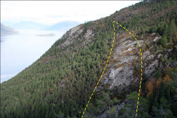 Forekomsten av kvarts ligger mellom 210 og 320 meter over havet i Kvinnherad kommune i Hordaland. (Foto: NGU) Forekomsten av kvarts ligger mellom 210 og 320 meter over havet i Kvinnherad kommune i Hordaland. (Foto: NGU)