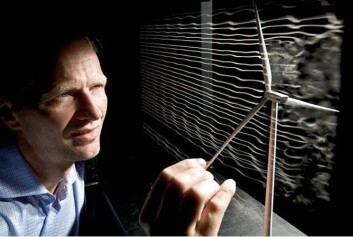 Kvotesystemet må justeres så det gjør satsningen på fornybare energialternativer lønnsom, sier vindkraftforsker John Olav Giæver Tande. (Foto: Thor Nielsen) Kvotesystemet må justeres så det gjør satsningen på fornybare energialternativer lønnsom, sier vindkraftforsker John Olav Giæver Tande. (Foto: Thor Nielsen)