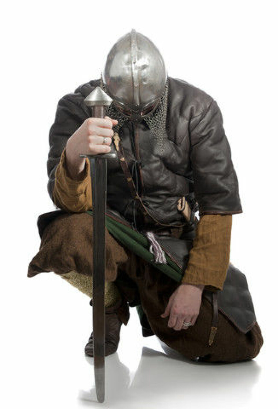 Vikingene brukte ikke bare våpen og skjold. Flere kilder forteller at de også brukte heksekrefter og magi. (Foto: Colourbox)