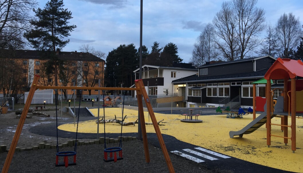 Gummiasfalt preger stadig flere uteområder i norske skoler og barnehager. Gummiasfalt preger stadig flere uteområder i norske skoler og barnehager.